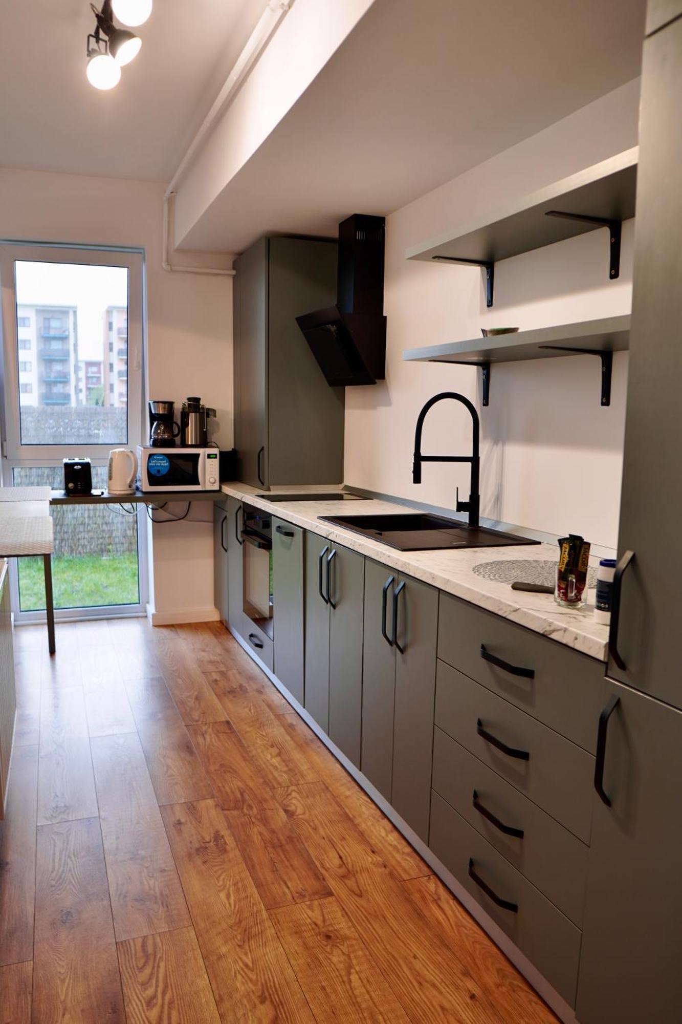 Coresi, 2 Camere, Sleeps 6 Large Private Garden Apartment Pets Welcome Брашов Экстерьер фото