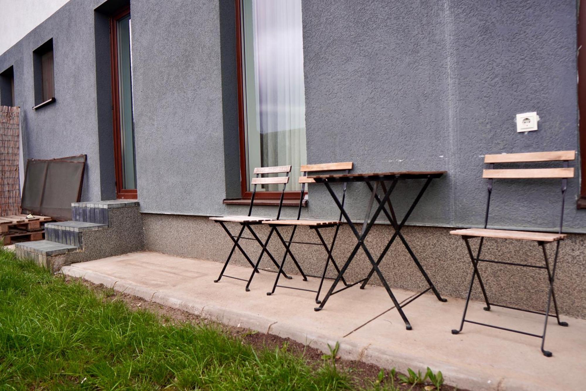 Coresi, 2 Camere, Sleeps 6 Large Private Garden Apartment Pets Welcome Брашов Экстерьер фото